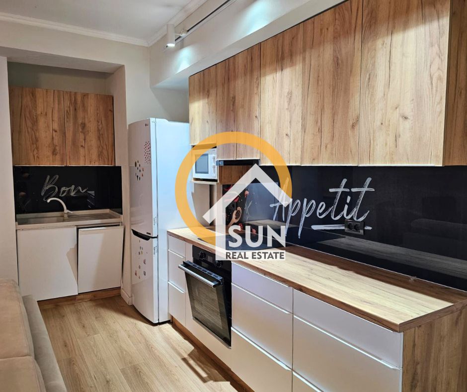 Shkoder, jepet me qera apartament 1+1+Ballkon Kati 2, 65 m² (rr. PAZARIT)