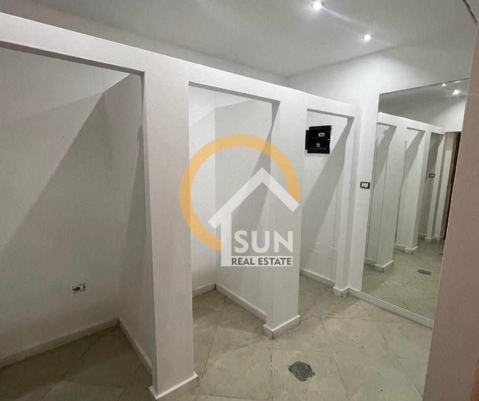Shkoder, jepet me qera ambjent biznesi Kati -1, 100 m² (QENDER)