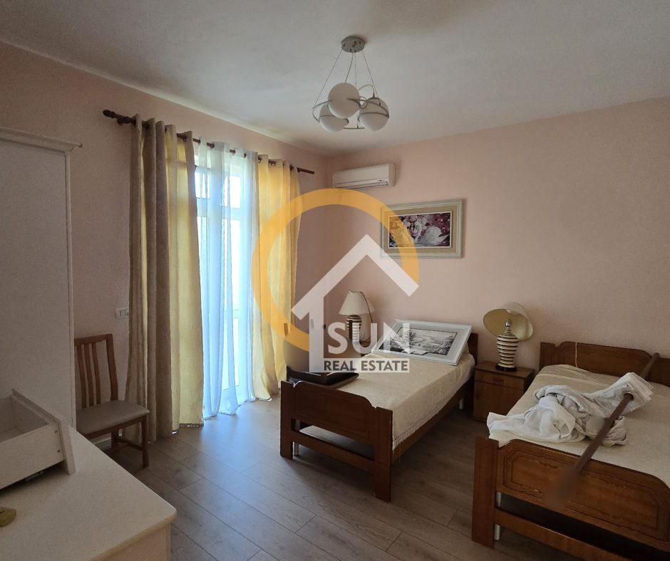 Shkoder, jepet me qera shtepi 2+1 Kati 2, 120 m² 
