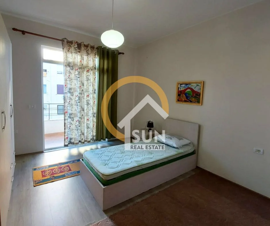 Shkoder, jepet me qera apartament 2+1+Ballkon Kati 4, 120 m² 400 € 