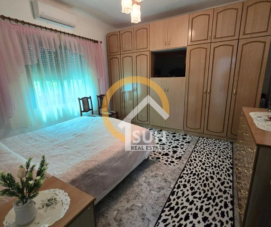 Shkoder, jepet me qera shtepi 1+1 , (rr. LIN SHKRELI)