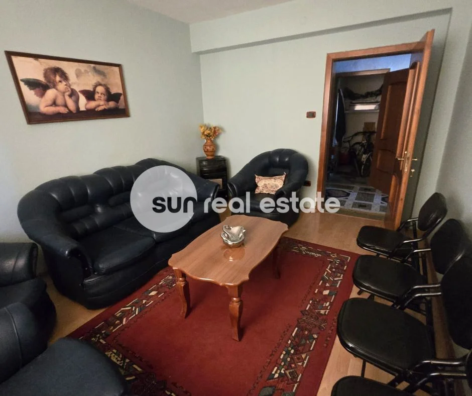 Shkoder, jepet me qera apartament 2+1+Ballkon Kati 4, 92 m² (PRANE TRADITES, SHKODER)