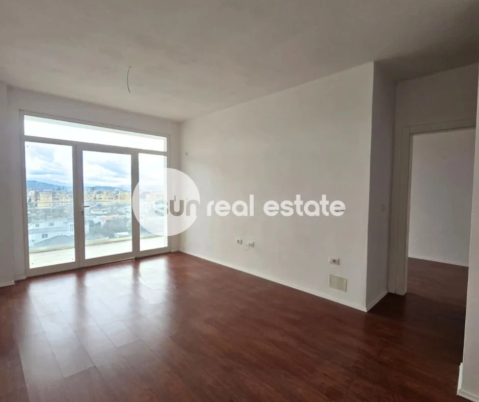 Shkoder, shitet apartament 1+1+Ballkon Kati 7, 70 m² 83.000 € (AFER POLICISE)