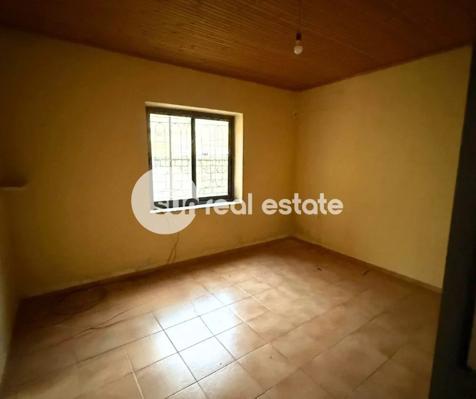 Shkoder, shitet shtepi 2+1 Kati 1, 400 m² 150.000 € (AFER VARREZAVE KATOLIKE, SHKODER)