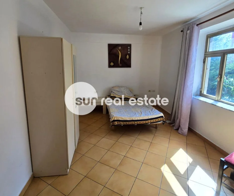 Shkoder, jepet me qera apartament 2+1+Ballkon Kati 2, 72 m² (LULISHTJA TEK SAHATI, SHKODER)