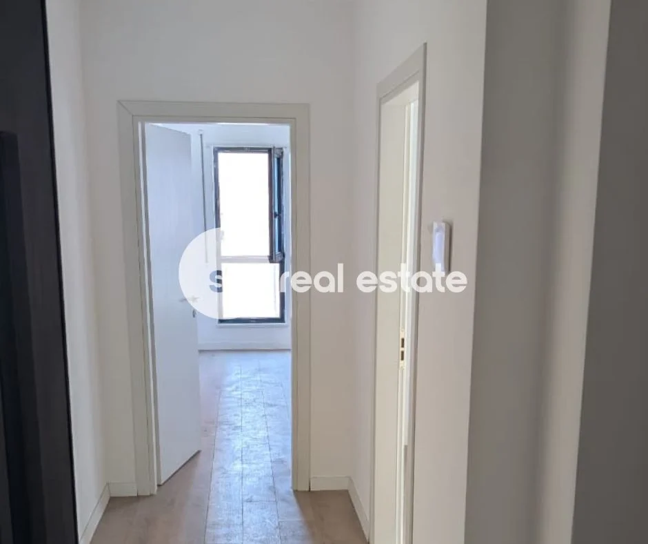 Tirane, shitet apartament 2+1+Ballkon Kati 4, 105 m² 294.000 € (KOMUNA PARISIT)