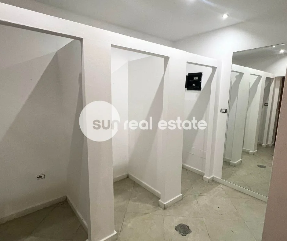 Shkoder, shitet ambjent biznesi Kati 1, 100 m² 130.000 € (QENDER)