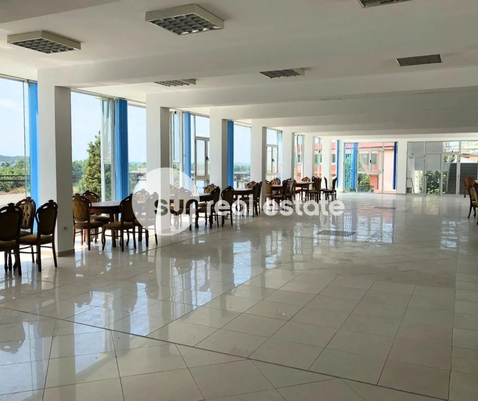 Shkoder, jepet me qera ambjent biznesi Kati 1, 800 m² (afër Resorant Shqiponja)