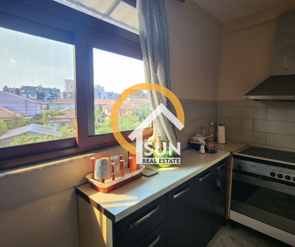 Shkoder, jepet me qera apartament 1+1+Ballkon Kati 3, 65 m² (MBRAPA TEATRI MIGJENI)