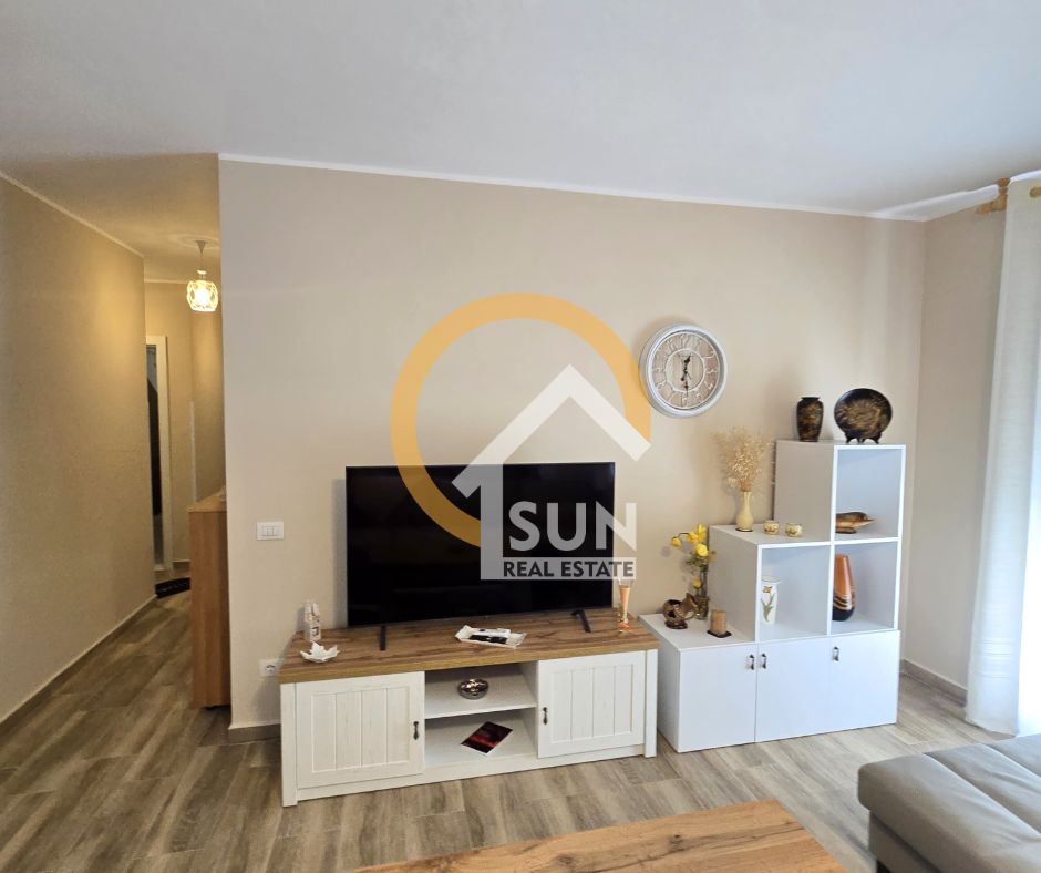 Shkoder, jepet me qera apartament 2+1+Ballkon Kati 3, 96 m² 600 € (GJUHADOL)