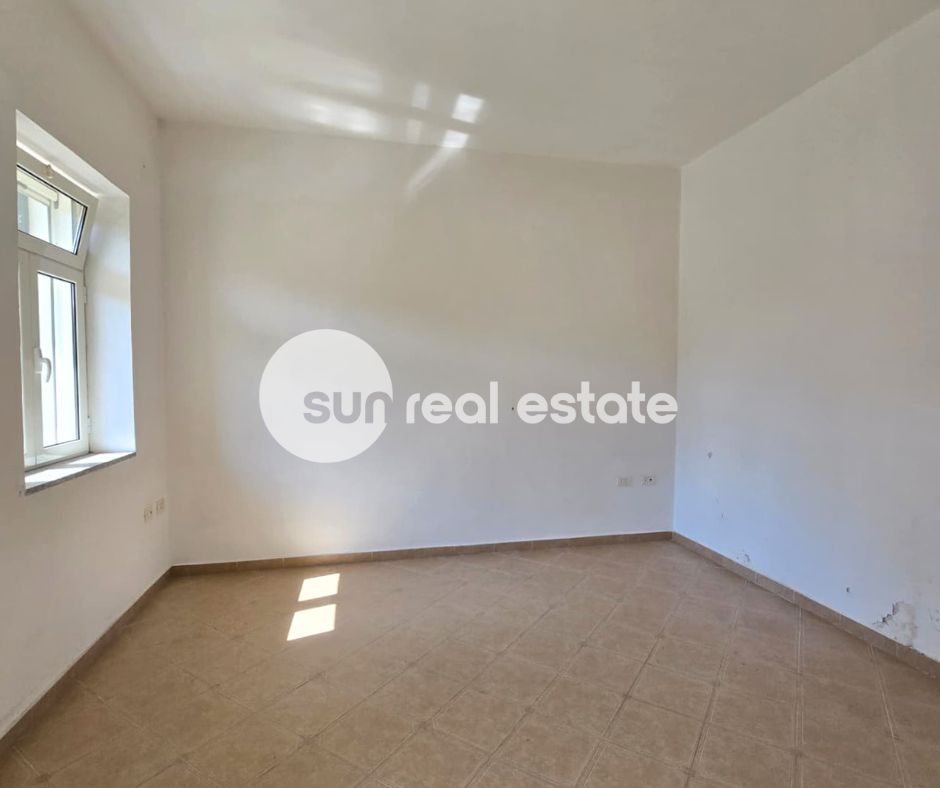 Shkoder, jepet me qera Vile 3 Katshe Kati 0, 367 m² 1.000 € (GJUHADOL)