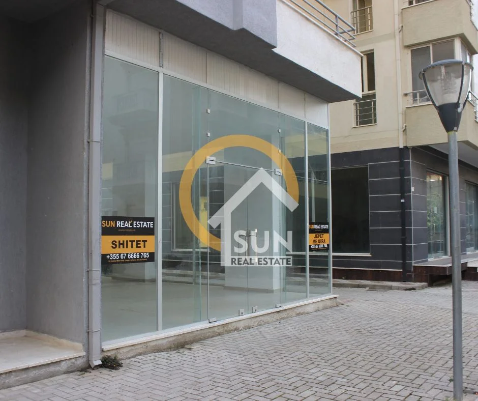 Shkoder, shitet ambjent biznesi , Kati 0, 138 m² 190,000 € (SHENGJIN)