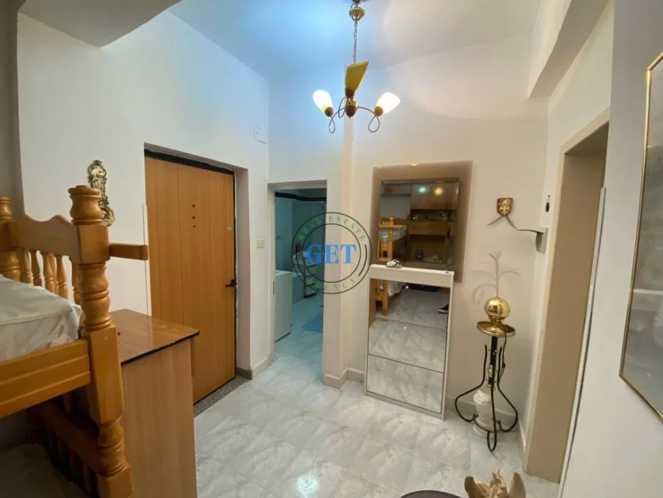 Durres, jepet me qera apartament 1+1 Kati 3, 300 € 