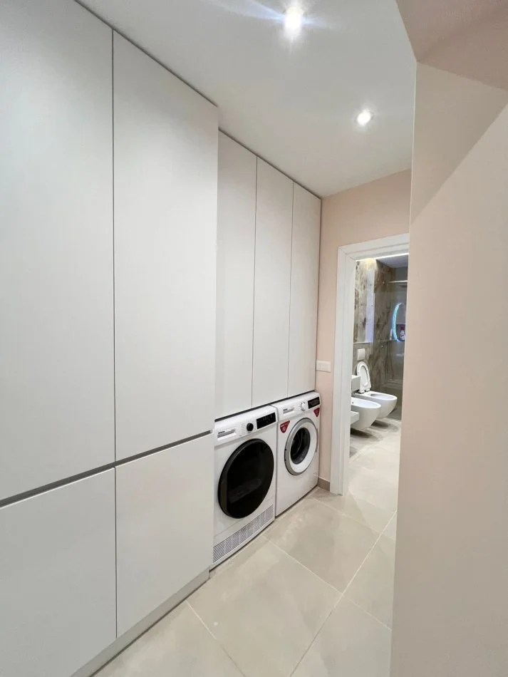 Tirane, jepet me qera apartament 2+1+Ballkon Kati 4, 98 m² 1.000 € (Rruga.Sulejman Pasha)