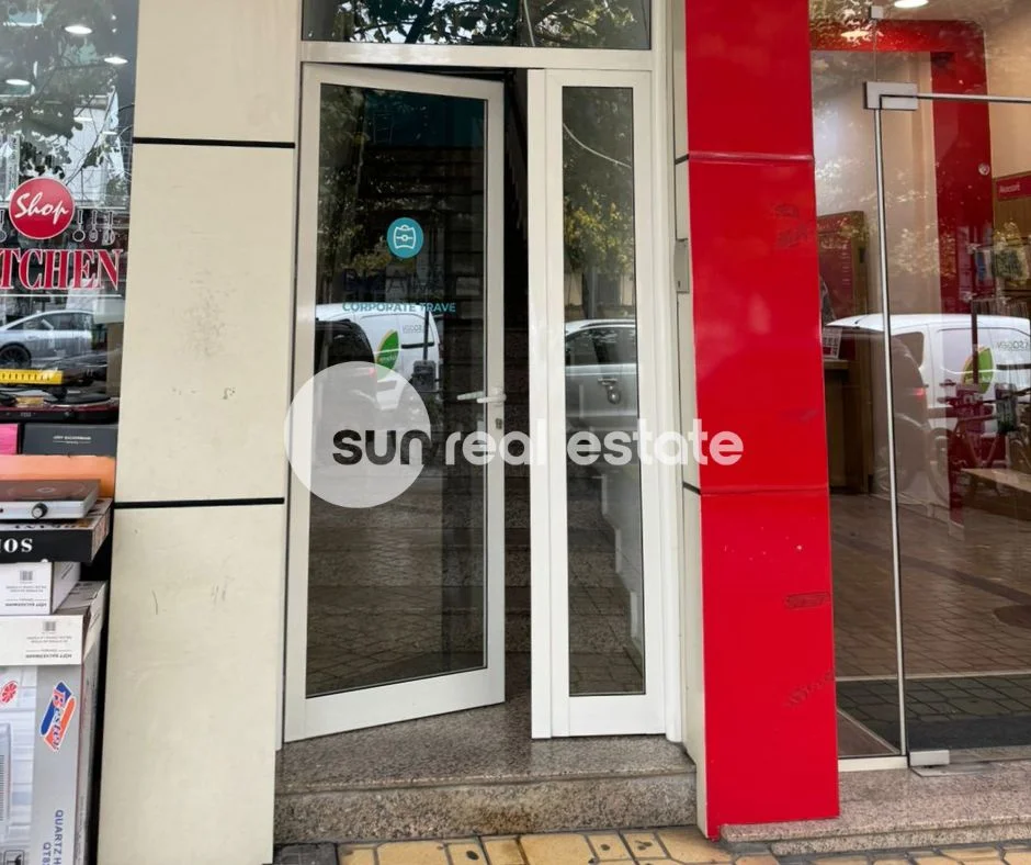 Shkoder, jepet me qera ambjent biznesi Kati 1, 312 m² 2.000 € (RUS)