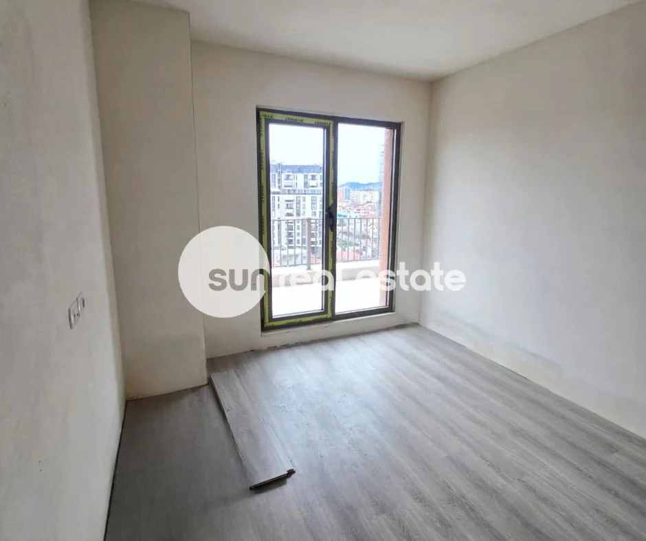 Tirane, shitet apartament 2+1+Ballkon Kati 6, 115 m² (LAPRAKE)