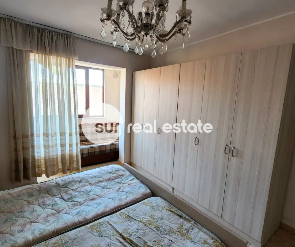 Shkoder, jepet me qera apartament 2+1+Ballkon Kati 1, 85 m² (KRYQEZIMI PREK CALIT)