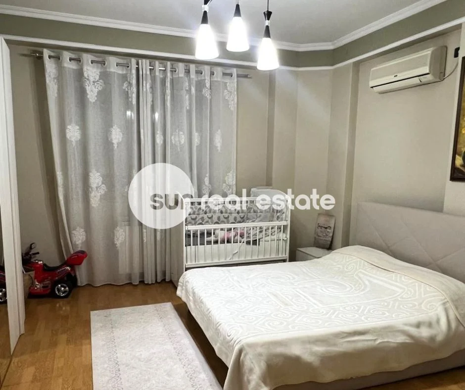 Shkoder, jepet me qera apartament 3+1 Kati 3, 207 m² 1.200 € (TEK DOLLARI)