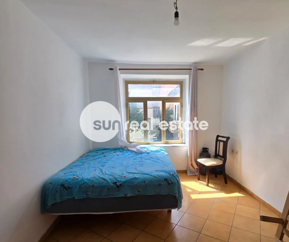 Shkoder, jepet me qera apartament 2+1+Ballkon Kati 2, 72 m² (LULISHTJA TEK SAHATI, SHKODER)