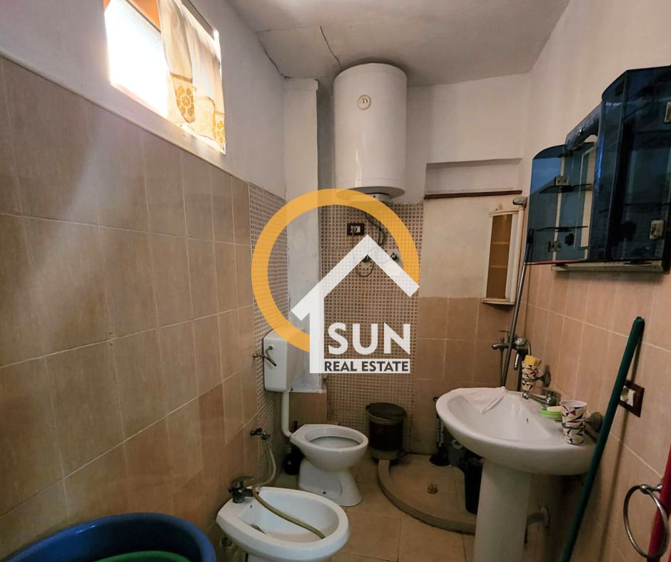 Shkoder, jepet me qera apartament 1+1+Ballkon Kati 3, 65 m² (MBRAPA TEATRI MIGJENI)