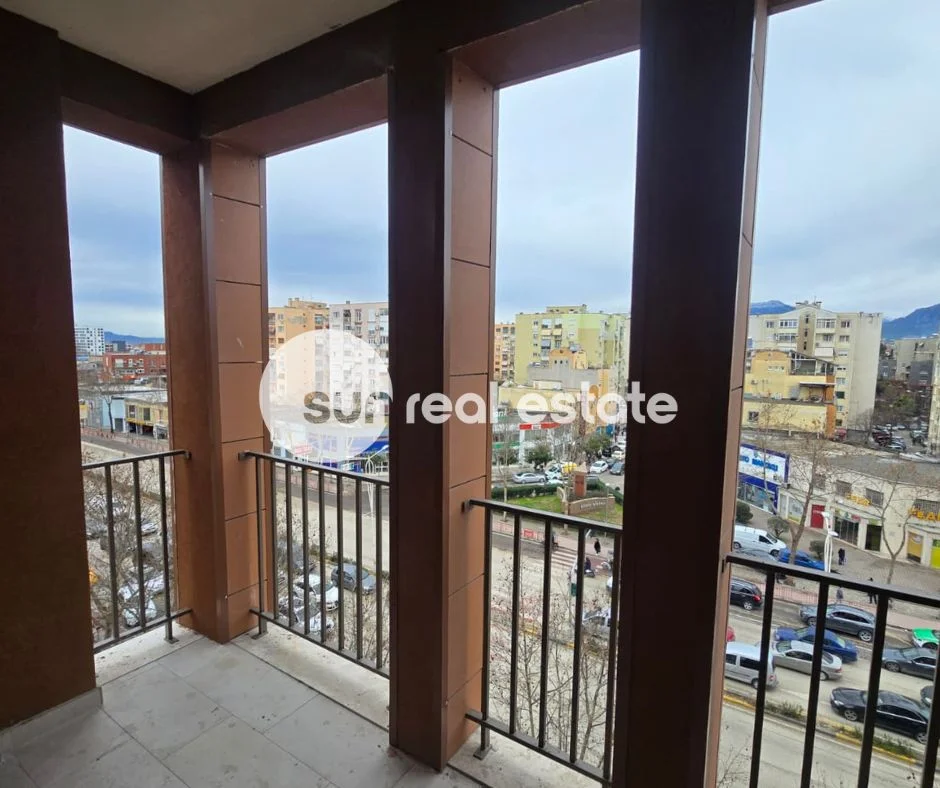 Tirane, shitet apartament 2+1+Ballkon Kati 4, 107 m² (LAPRAKE)