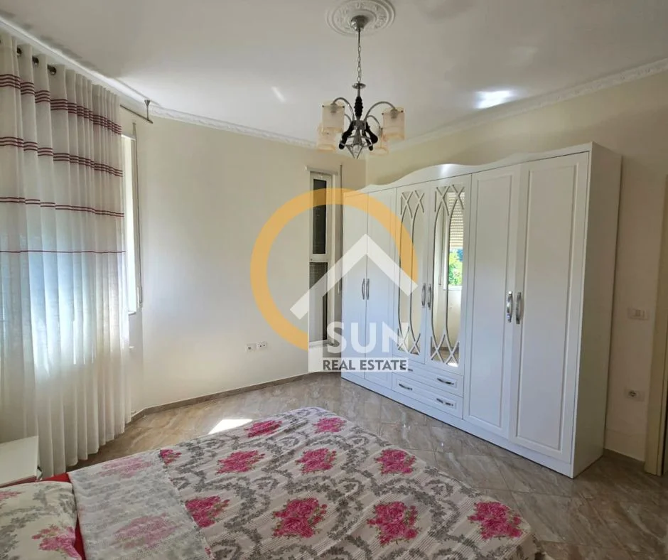 Shkoder, shitet Vile 4+1+Aneks+Ballkon Kati 0, 1.000 m² 250.000 € (DOBRAC, SHKODER)