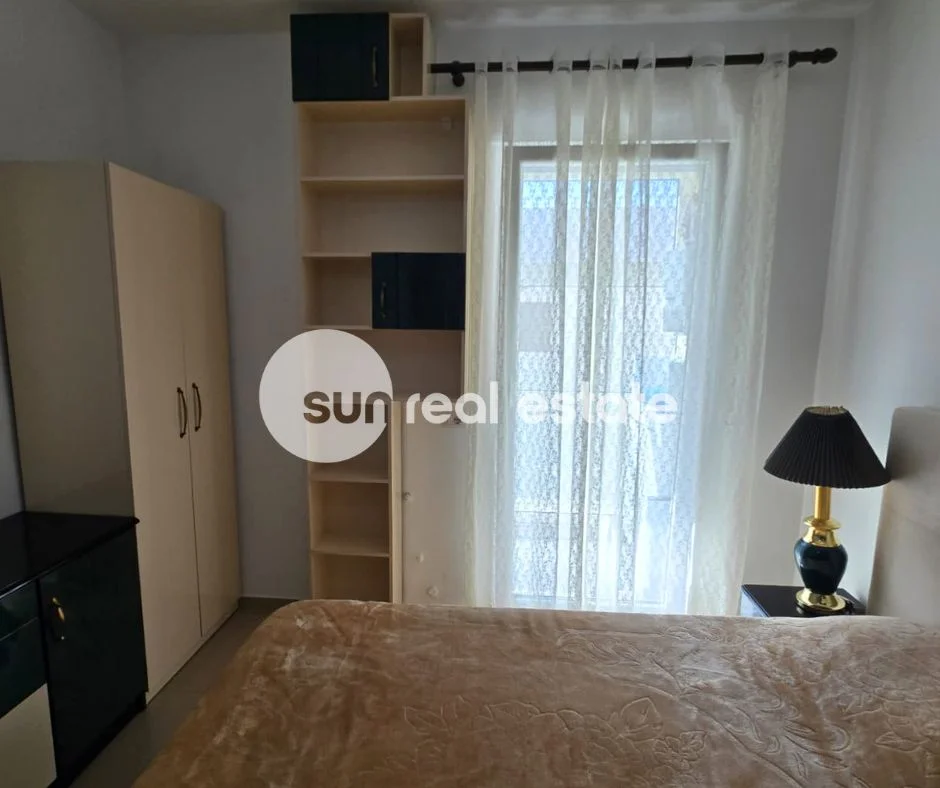 Shkoder, jepet me qera apartament 1+1+Ballkon Kati 2, 60 m² 400 € (GJUHADOL)
