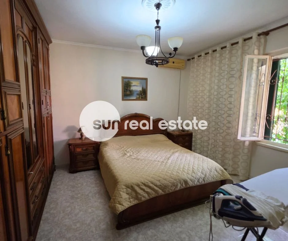 Shkoder, shitet shtepi 2+1 Kati 1, (RR. PJETER BOGDANI)