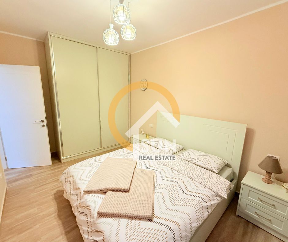 Shkoder, jepet me qera apartament 2+1+Ballkon Kati 3, 96 m² 600 € (GJUHADOL)