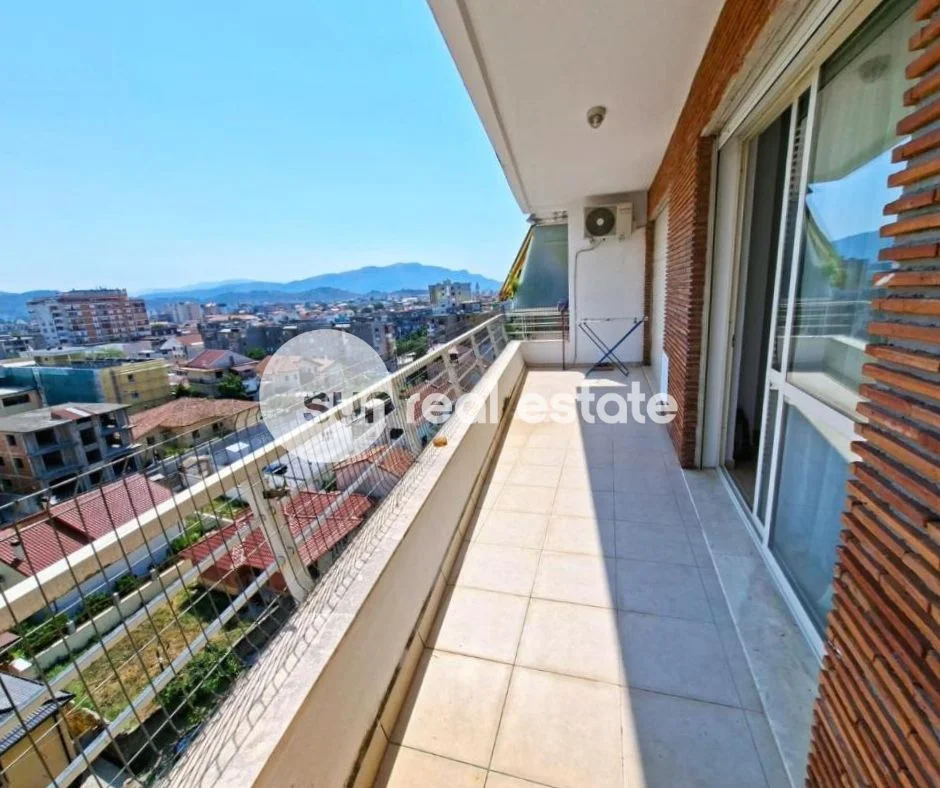 Shkoder, jepet me qera apartament 1+1+Ballkon Kati 7, 73 m² 500 € (URA DERVISHBEG)