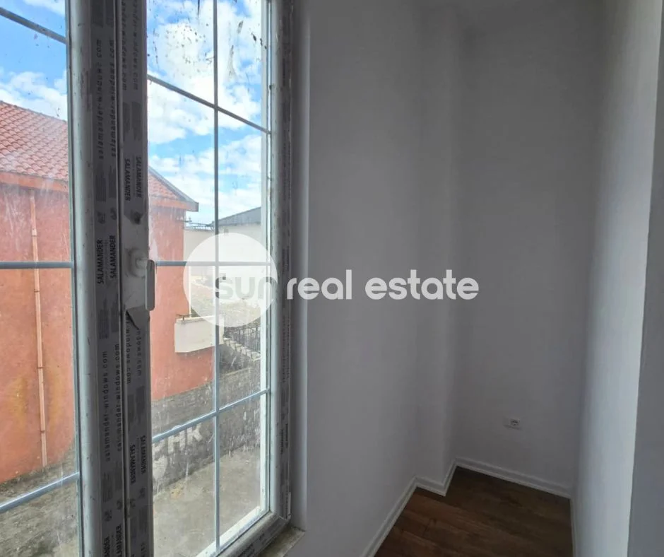 Shkoder, shitet apartament 2+1+Ballkon Kati 2, 120 m² 150.000 € (RUS)