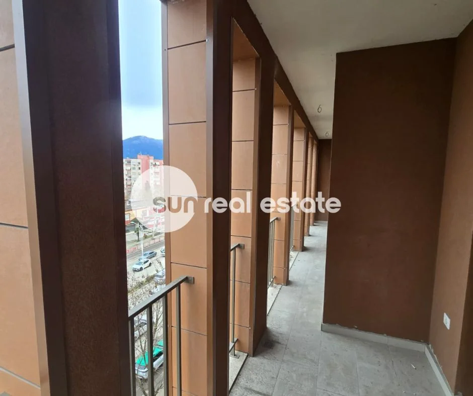 Tirane, shitet apartament 2+1+Ballkon Kati 4, 107 m² (LAPRAKE)