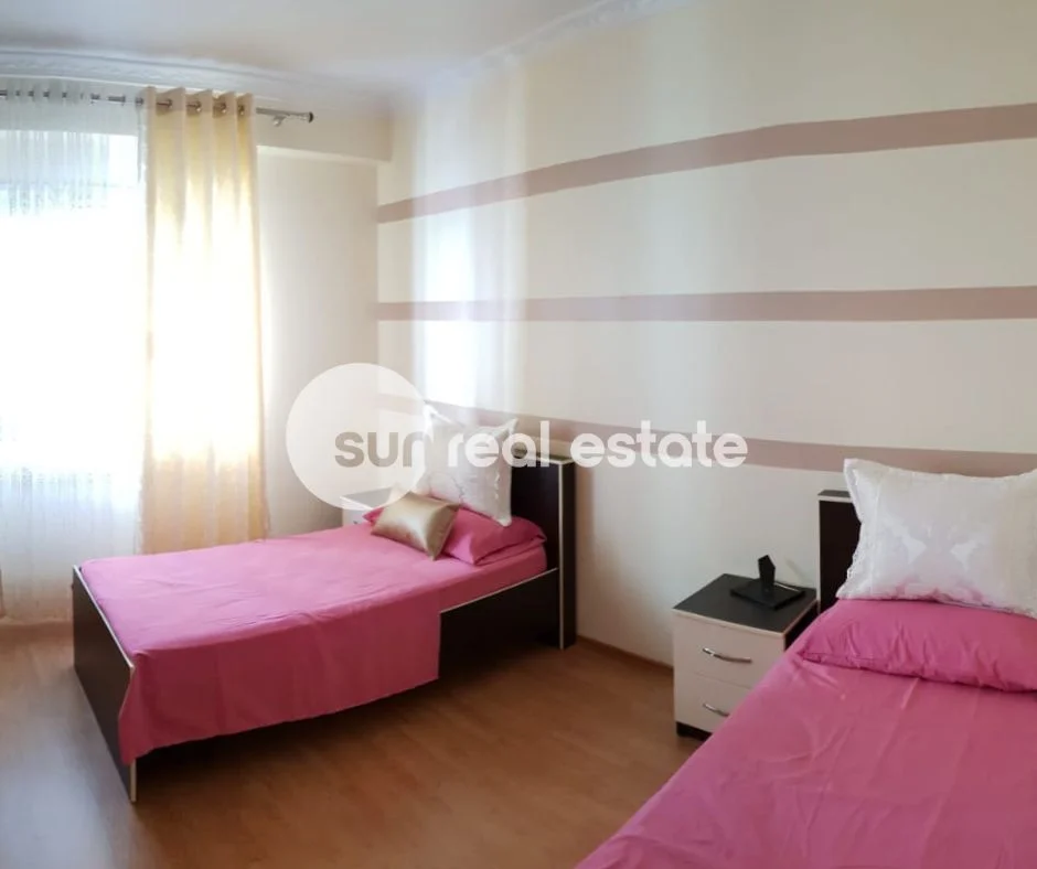 Shkoder, jepet me qera apartament 2+1+Ballkon Kati 4, 108 m² 450 € (QENDER)
