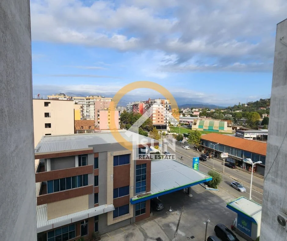 Shkoder, jepet me qera apartament 2+1+Ballkon Kati 7, 107 m² 450 € (BEXHISTENI, SHKODER)