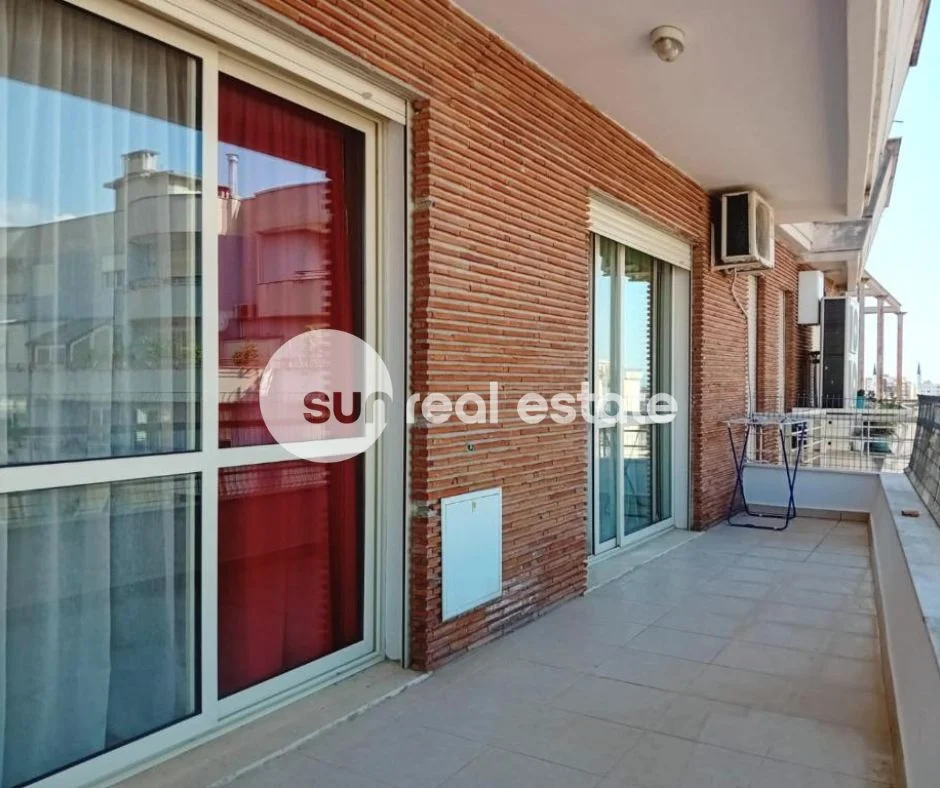 Shkoder, jepet me qera apartament 1+1+Ballkon Kati 7, 73 m² 500 € (URA DERVISHBEG)