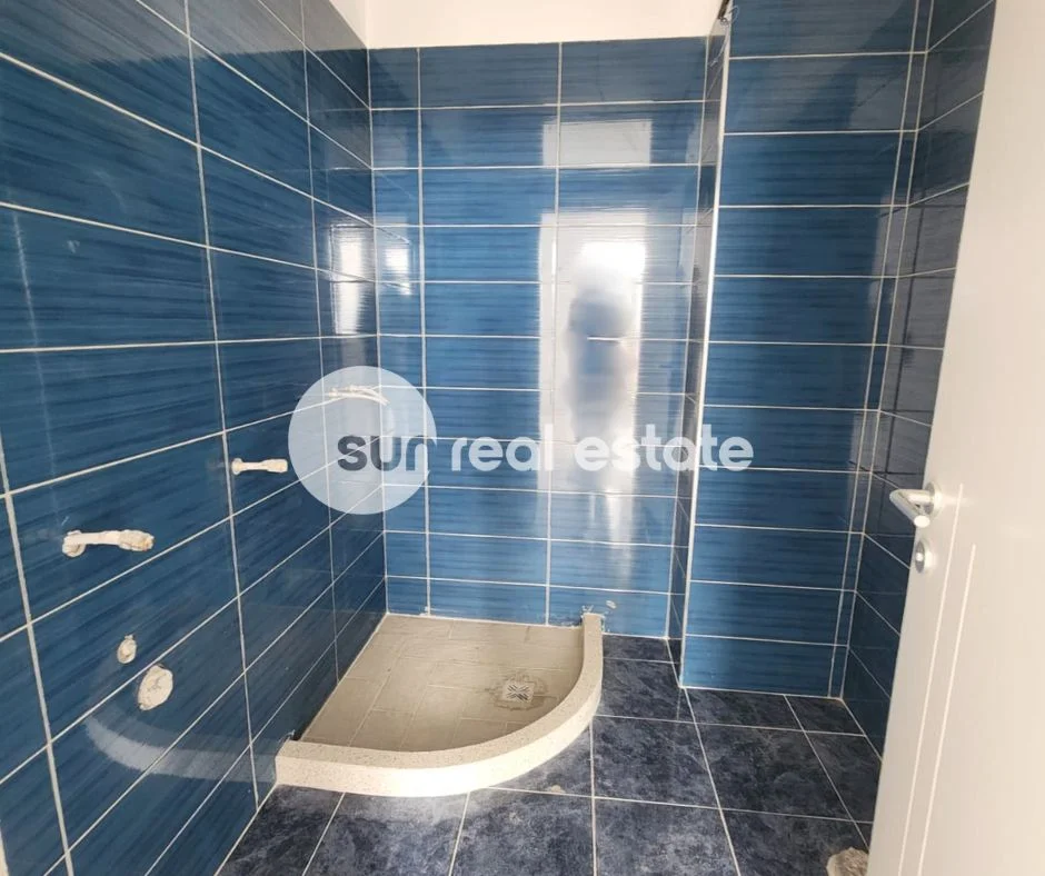 Shkoder, shitet apartament 2+1+Ballkon Kati 5, 110 m² (AFER POLICISE)