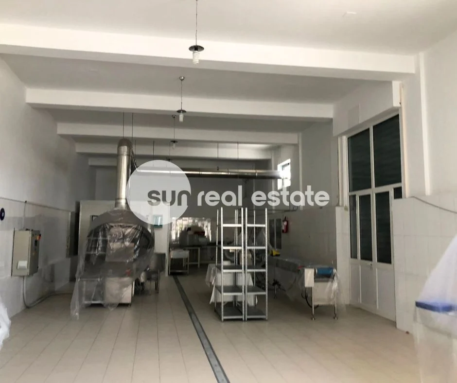 Shkoder, jepet me qera ambjent biznesi Kati 0, 800 m² (AFER RESTORANT SHQIPONJA)