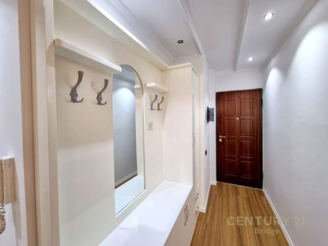 Tirane, jepet me qera apartament 2+1+BLK Kati 4, 115 m² 1.100 Euro (Blloku)