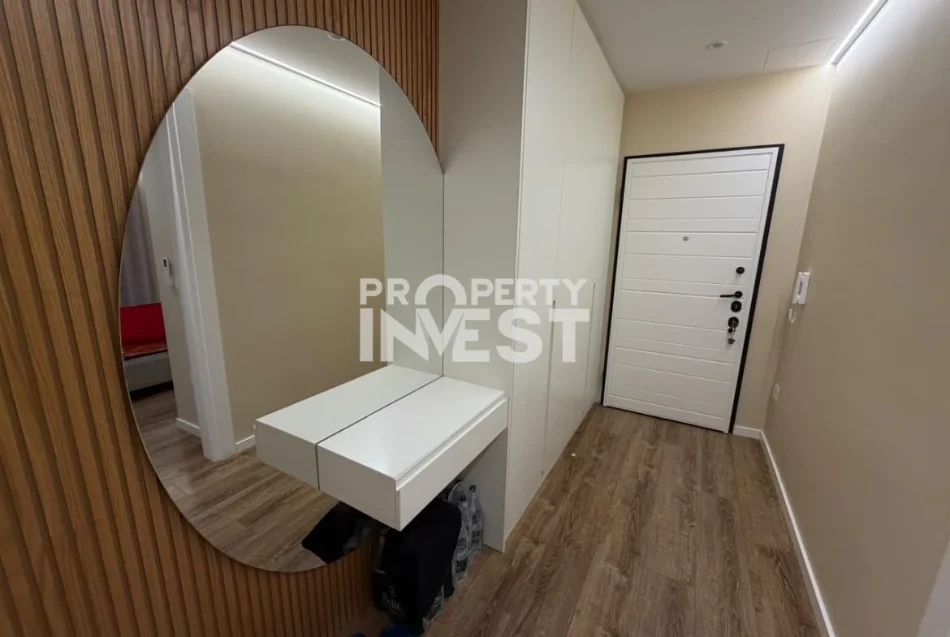 Vlore, shitet apartament 2+1 Kati 5, 100 m² 400.000 € (Lungomare)