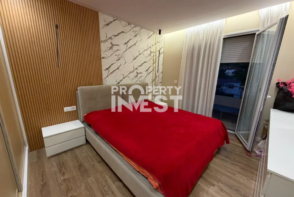 Vlore, shitet apartament 2+1 Kati 5, 100 m² 400.000 € (Lungomare)