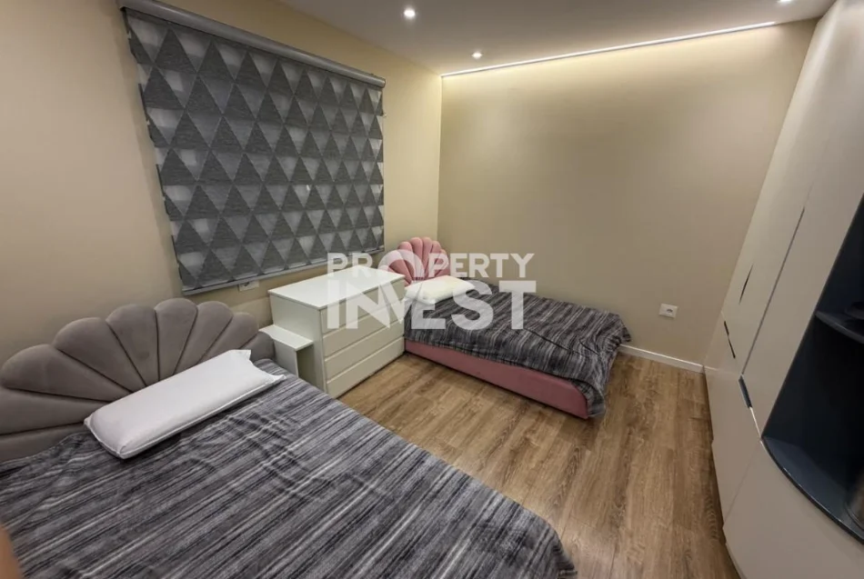 Vlore, shitet apartament 2+1 Kati 5, 100 m² 400.000 € (Lungomare)