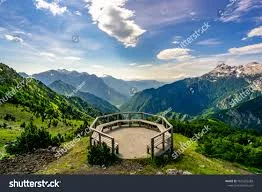 Tirane, oferte City-tour | Vizita qytetesh #𝐕𝐚𝐥𝐛𝐨𝐧𝐞-𝐆𝐣𝐚𝐤𝐨𝐯𝐞-𝐋𝐢𝐪𝐞𝐧𝐢 𝐢 𝐊𝐨𝐦𝐚𝐧𝐢𝐭 𝐦𝐞 𝐭𝐫𝐚𝐠𝐞𝐭.