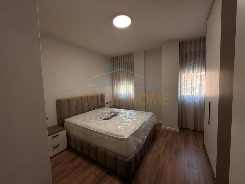 Tirane, jepet me qera apartament 2+1 Kati 2, 89 m² 1.100 € (Rruga Elbasanit)