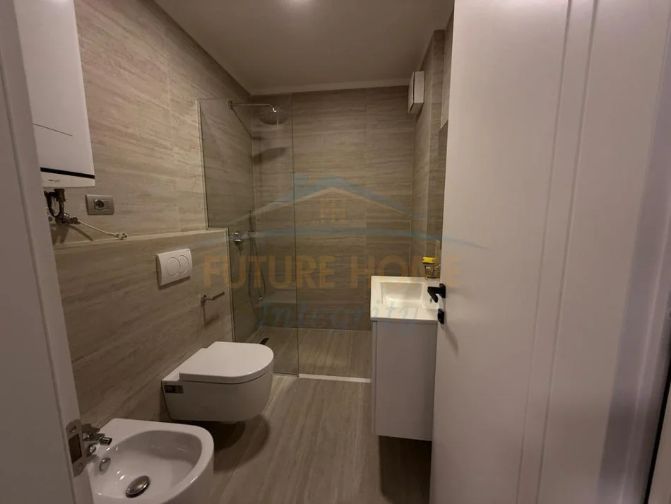 Tirane, jepet me qera apartament 2+1 Kati 2, 89 m² 1.100 € (Rruga Elbasanit)