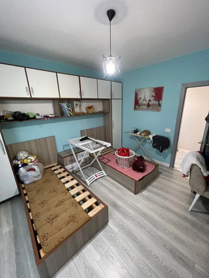Tirane, jepet me qera apartament 2+1 Kati 2, 100 m² 600 € (RRUGA IRFAN TOMINI)