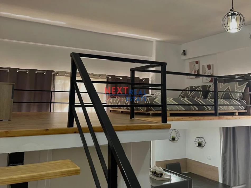 Vlore, jepet me qera apartament duplex 1+1 , 350 € (LUNGOMARE)