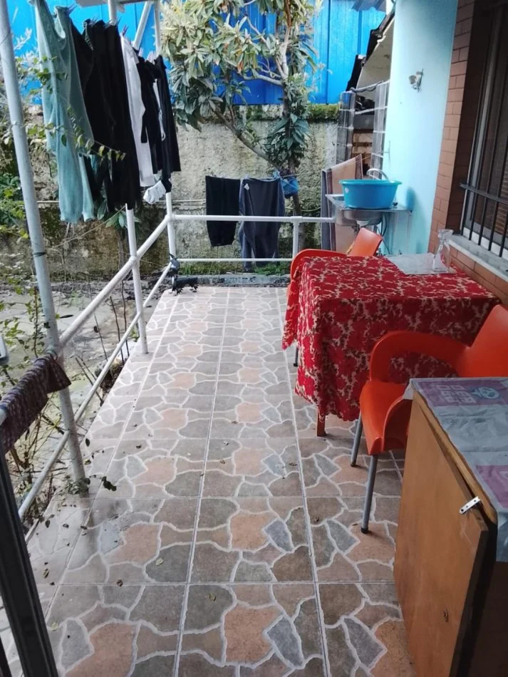 Shqiperi, jap me qera garsonier 1+1 Kati 0, 20 m² 200 € (Rruga Nasi Pavllo ngjitur me FLOGA)