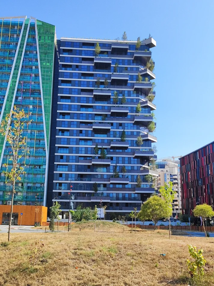 Tirane, jepet me qera zyre Kati 7, 100 m² 3.500 € 