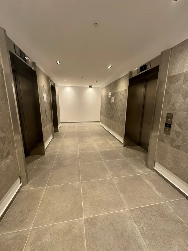 Tirane, jepet me qera ambjent biznesi Kati 1, 870 m² 30.500 € (RRUGA DERVISH HIMA)