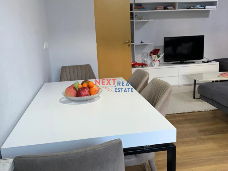 Vlore, jepet me qera apartament 1+1+Ballkon , 67 m² 300 € (SHKOLLA ALI DEMI, VLORE)